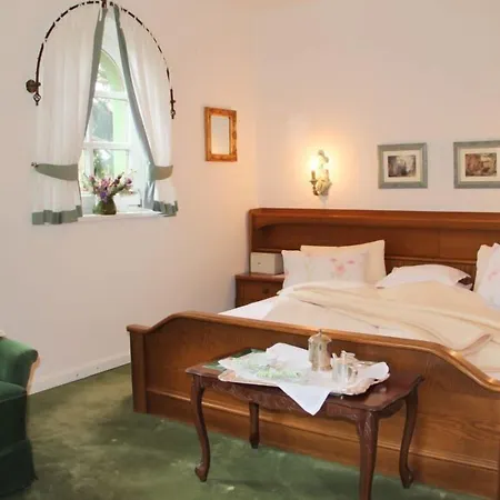 Dietrichsteinerhof & 4*