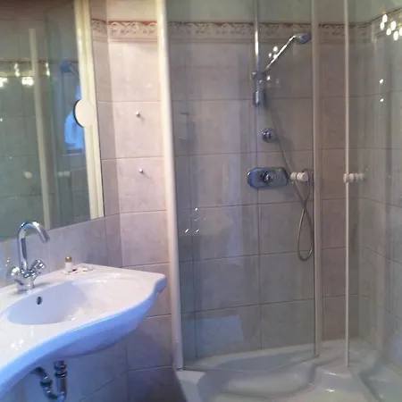 Aparthotel Dietrichsteinerhof & 4*