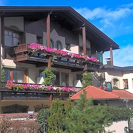 Dietrichsteinerhof & 4*