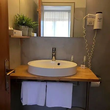 Dietrichsteinerhof & 公寓式酒店 4*