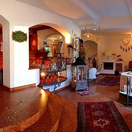 Dietrichsteinerhof & 4*