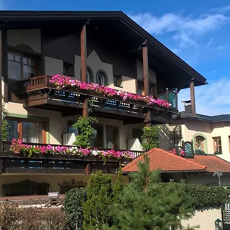 Dietrichsteinerhof & Apartahotel Faak am See