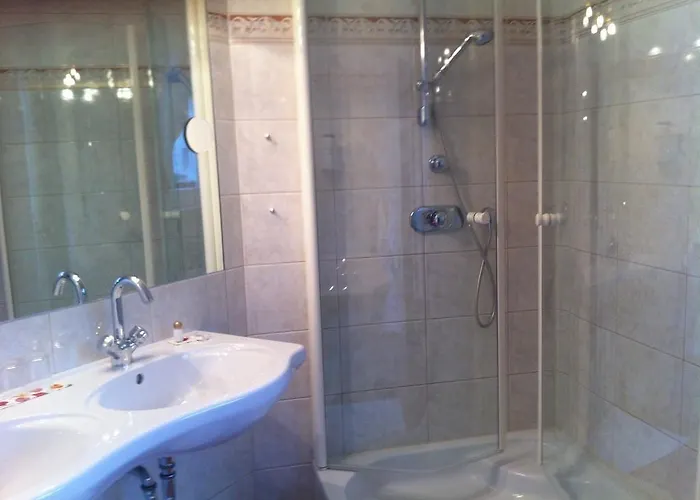 Aparthotel Dietrichsteinerhof & 4*