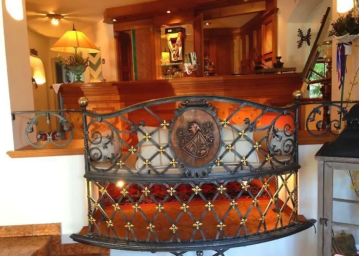 Dietrichsteinerhof & 4*