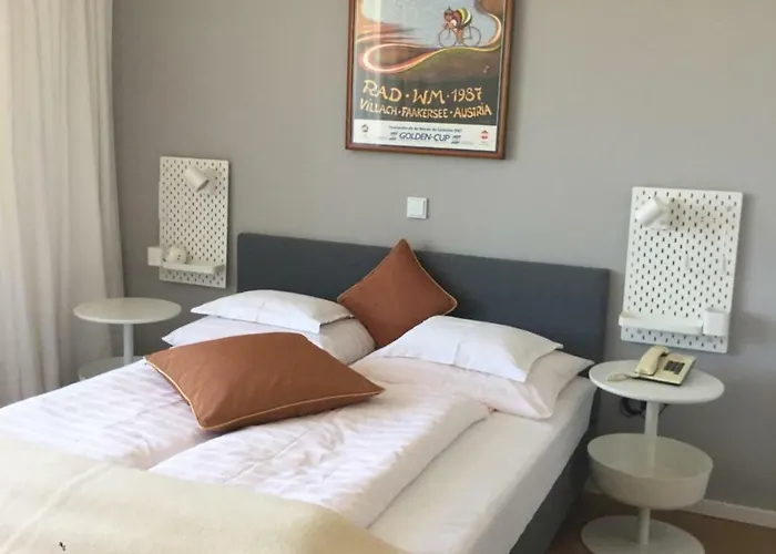 Aparthotel Dietrichsteinerhof & 4*